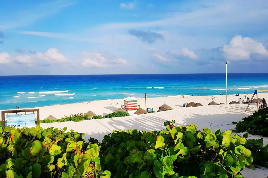 Playa Delfines in Cancún